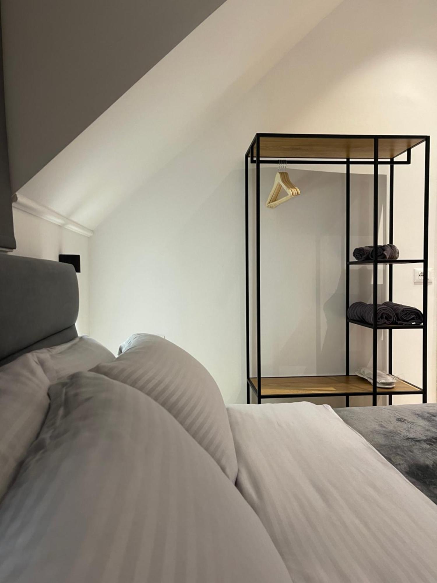 Pog Apartments Тирана Экстерьер фото