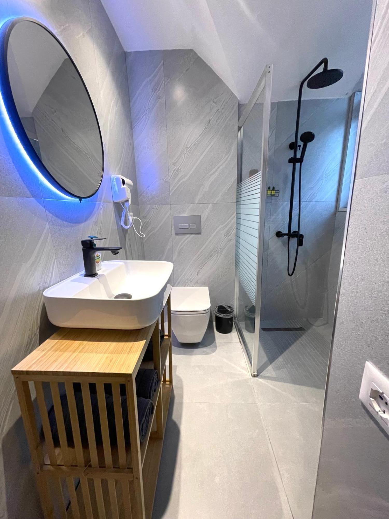 Pog Apartments Тирана Экстерьер фото