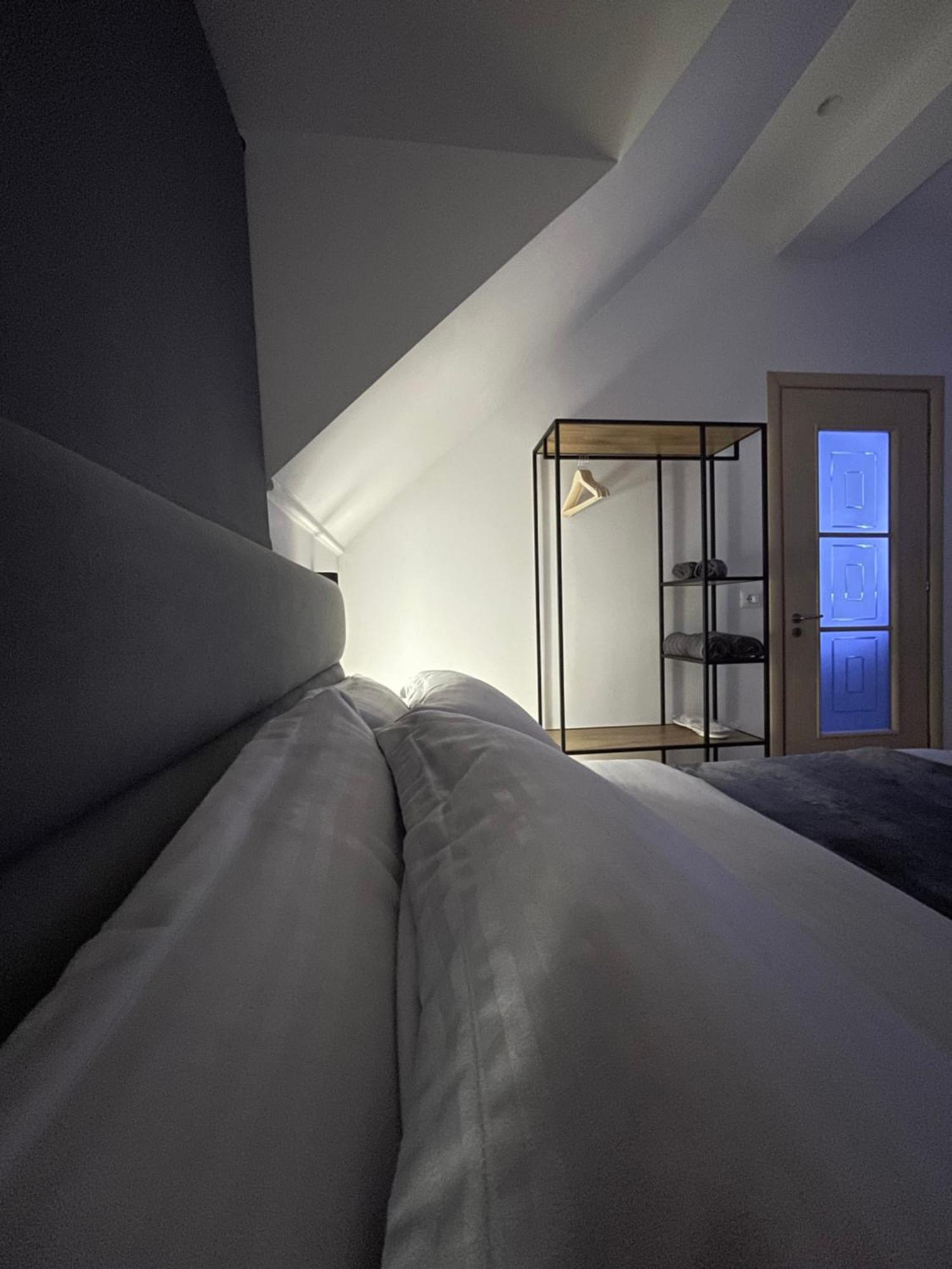 Pog Apartments Тирана Экстерьер фото