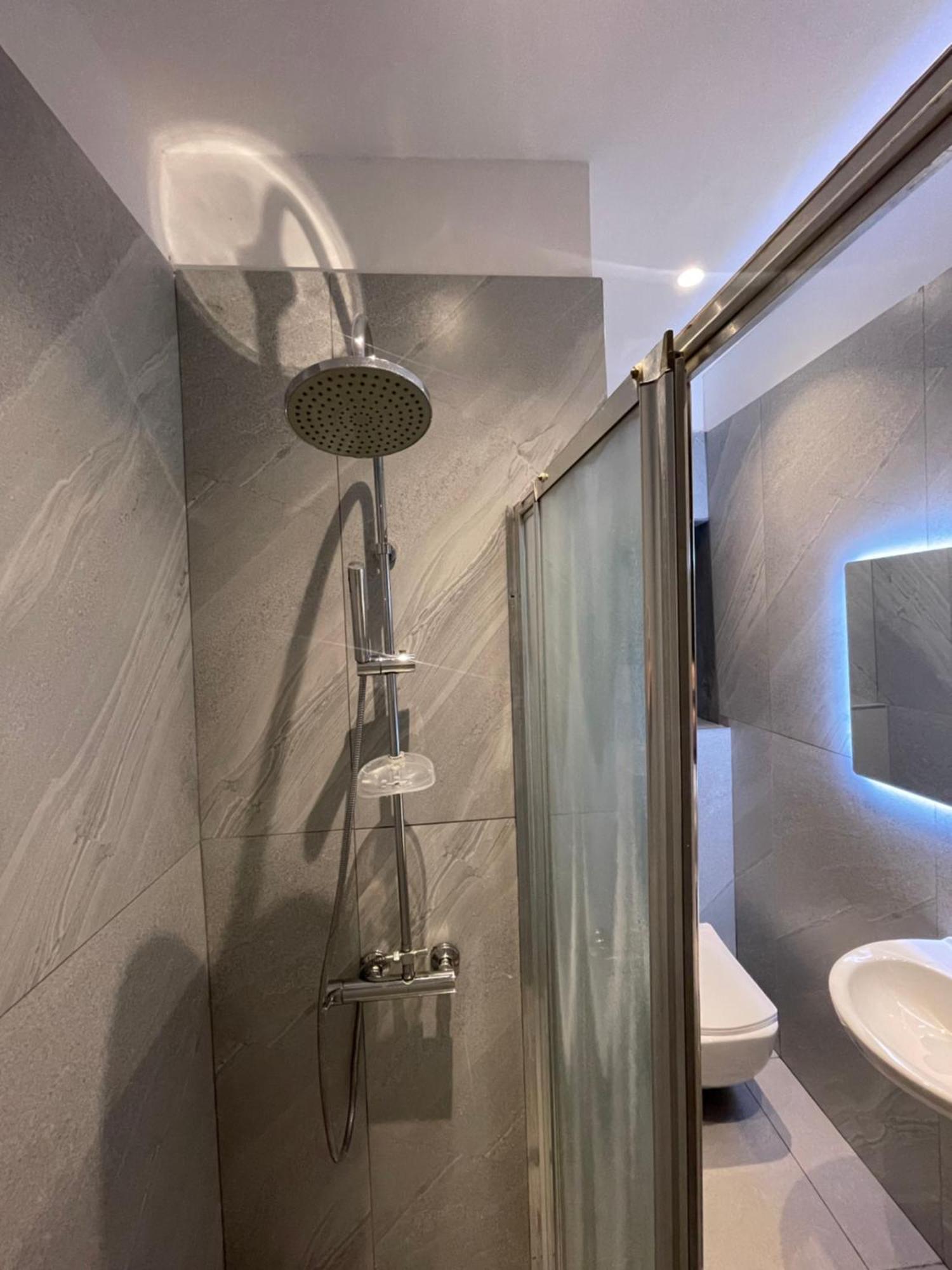 Pog Apartments Тирана Экстерьер фото