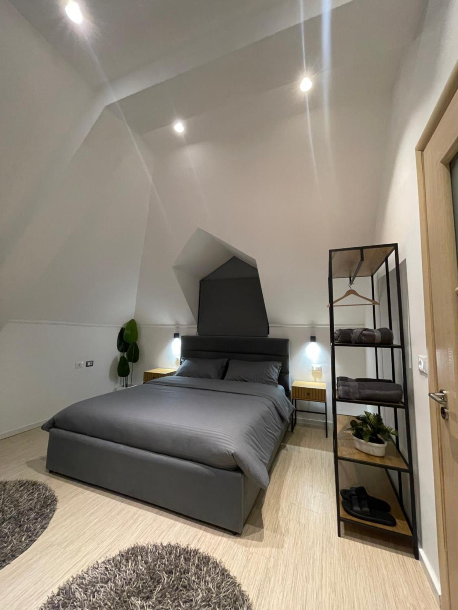Pog Apartments Тирана Экстерьер фото