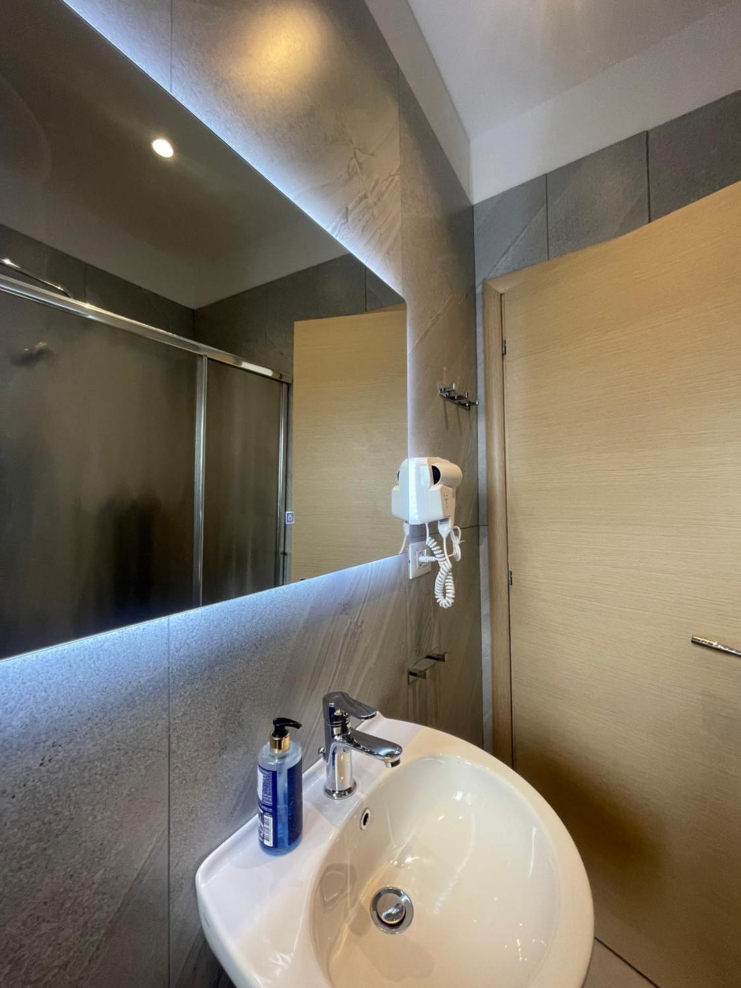 Pog Apartments Тирана Экстерьер фото